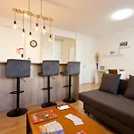Casa Roberto - Studio Apartment, Lift, Ac, Car Parking - Extra