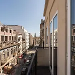 Host Wise - Colorful Bright Flat With Balcony