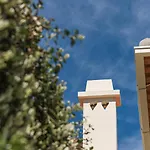 Guestready - City & Beach Garden Home