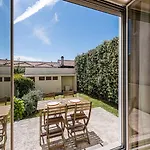 Guestready - City & Beach Garden Home