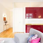 42 2 F Historical Apartment At Cardosas Block