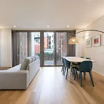 Agapestay Family House