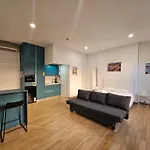 Bonsai Apartment 6