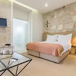 On Deluxe Apartments - Free Parking