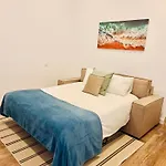 Bright Apartment With Garden