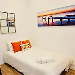 Bright Apartment With Garden