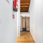 Charming 2Br W Terrace & Garden