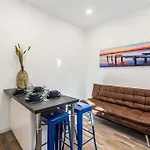 Bright Apartment With Garden