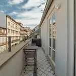 Deluxe Duplex By Hosty