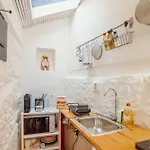 Charming Tiny House By Hosty
