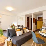 Aposentus - Downtown Bright Apartment