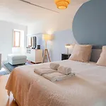 Bright Studio In Miragaia By Lovelystay
