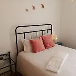 Comfortable Central 2 Bedrooms Apartments By Great&Cosy