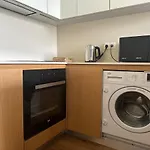 Best - Apartment With Ac, Parking And Balcony