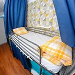 Travel & Live Porto Hostel