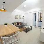 Travel And Live Apartments