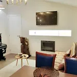 Modern Apartment Porto 100M² + Lake View