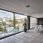Modern Apartment Porto 100M² + Balcony