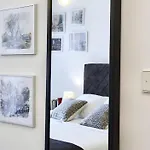 Modern Apartment Porto 100M² + Balcony