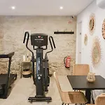 Apartment With Balcony In The Center Of Porto