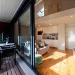 Porto Luxe Stay With Shared Pool And Garden