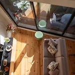 Porto Luxe Stay With Shared Pool And Garden