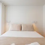 Porto Luxe Stay With Shared Pool And Garden