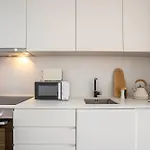 Chic 1Br In Republica W Balcony By Lovelystay