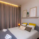 Charming Central Studio With Ac