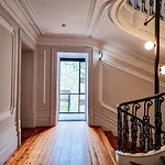 Stunning Flat & Building On The Most Artsy Street