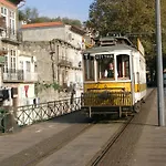 Schoene Ferienwohnung In Porto Mit Sonnenterrasse