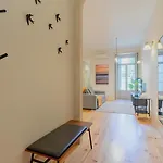 Spacious Apartment With Patio At Historic Center