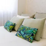 Cosy Charm Bonfim