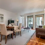Almada Charm Suites & Apartments