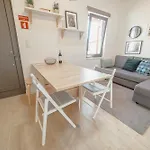 Mezzanine Stylish Apartments By Vacationy