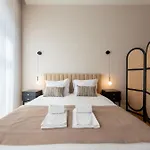 Ando Living - Flores House