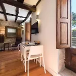 Casa Da Muralha