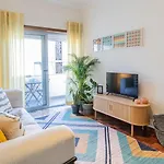 Adorable Apartment 2D
