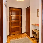 Bright Apartment Next Metro