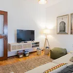 Bright Apartment Next Metro