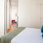 Bright Flat Few Steps To Aliados Av By Lovelystay