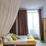 Porto-Stone Wall Apartment