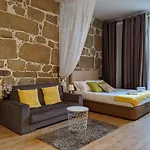 Porto-Stone Wall Apartment