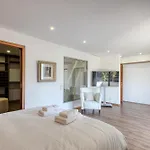 On Luxury House - Pool & Parking
