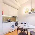 Apartment For 2 Guests In Porto