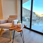 Central Apartment With Parking & Terrace