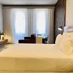Modern Apartment In The Heart Of Porto