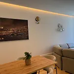 Apartment In Market Bolhao- City Center 1A