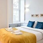 Central And Comfortable Apartment -Downtown