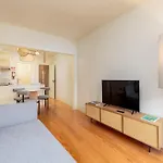 Urban Apartment With Balcony In Porto